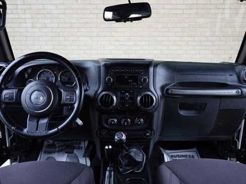Used 2017 Jeep Wrangler Unlimited Sport w/ Quick Order Package 23S AWD/4WD image 27