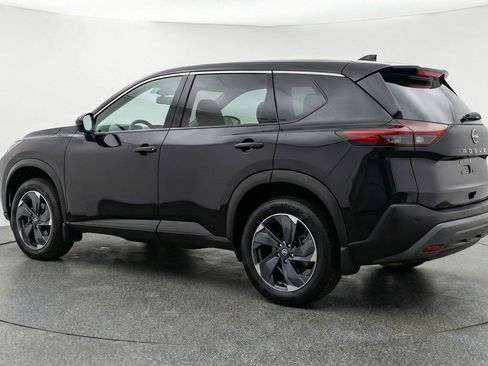 Used 2025 Nissan Rogue SV AWD/4WD image 6