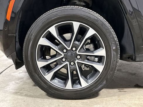 Used 2023 Jeep Grand Cherokee L Overland image 29