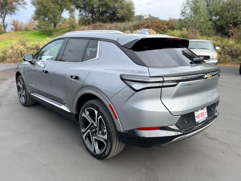 New 2026 Chevrolet Equinox EV LT image 6