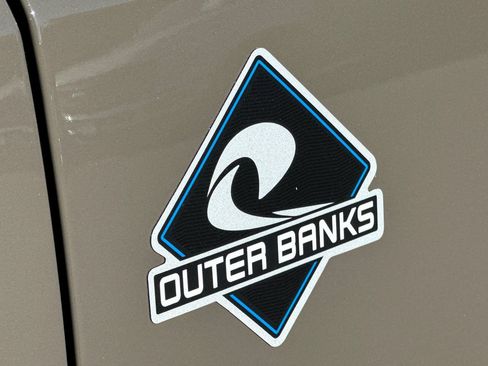 New 2025 Ford Bronco Outer Banks image 8