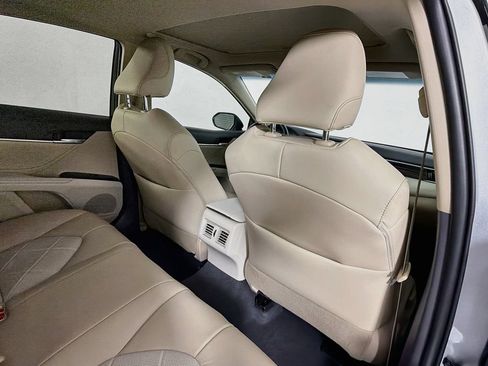 Used 2018 Toyota Camry XLE w/ Audio Package FWD image 27