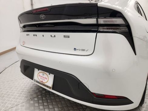New 2026 Toyota Prius Plug-In Hybrid image 24