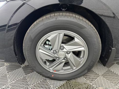 New 2026 Hyundai Elantra SE image 11