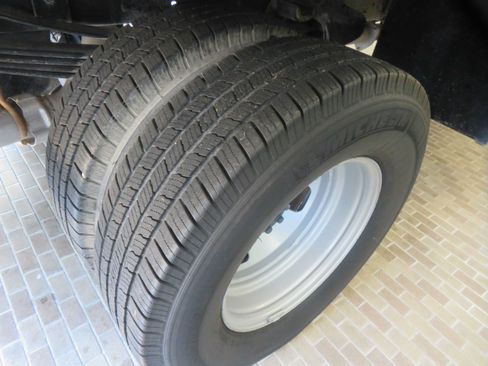 Used 2022 Ford F350 XL w/ Power Equipment Group AWD/4WD image 10