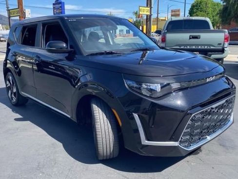 Used 2023 Kia Soul GT-Line FWD image 2