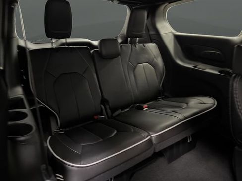New 2026 Chrysler Pacifica Limited w/ S Appearance Package image 33