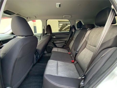 Used 2024 Nissan Rogue SV AWD/4WD image 11