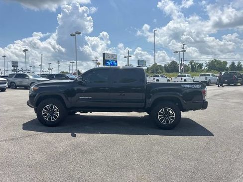 Used 2023 Toyota Tacoma TRD Sport w/ Technology Package AWD/4WD image 7