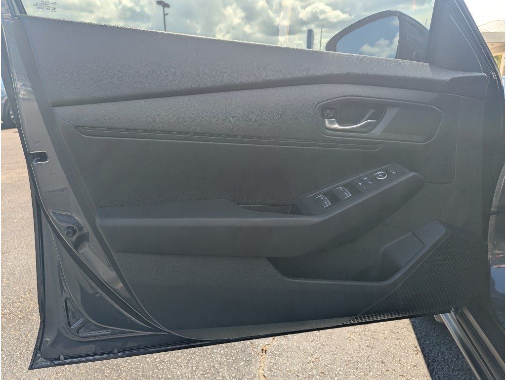 Used 2025 Honda Accord LX image 15