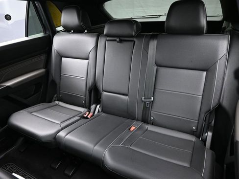 Used 2022 Volkswagen Atlas Cross Sport SE image 22