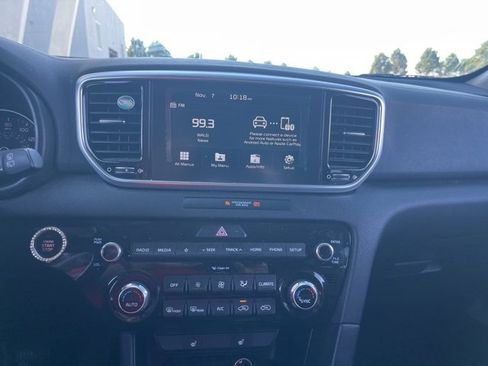Used 2020 Kia Sportage EX image 17