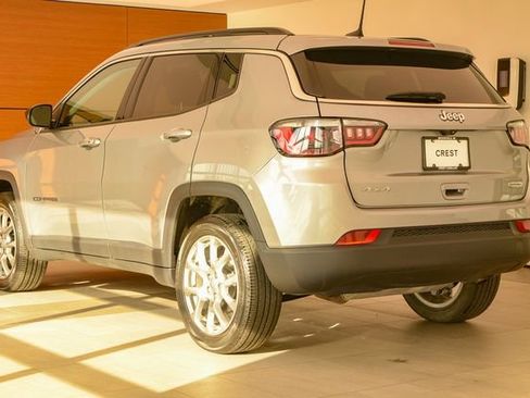 Used 2022 Jeep Compass Latitude image 8