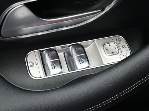 Used 2025 Mercedes-Benz GLE 350 4MATIC image 7