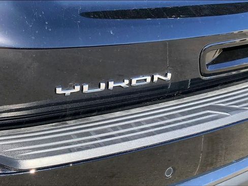 Used 2025 GMC Yukon XL AT4 w/ AT4 Premium Plus Package image 33