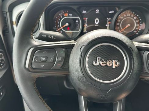 Used 2025 Jeep Wrangler Sport AWD/4WD image 22