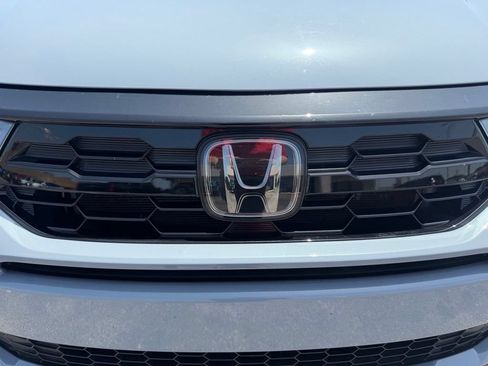 Used 2025 Honda Odyssey Touring image 9