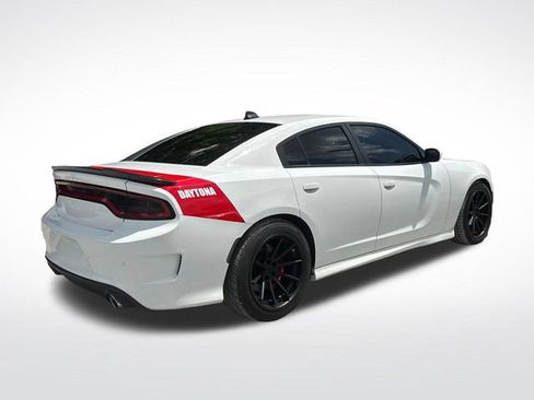 Used 2017 Dodge Charger R/T RWD image 6