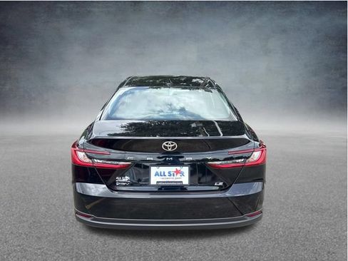 Used 2025 Toyota Camry LE w/ Convenience Package FWD image 9