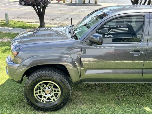 Used 2010 Toyota Tacoma 4x4 Double Cab image 11