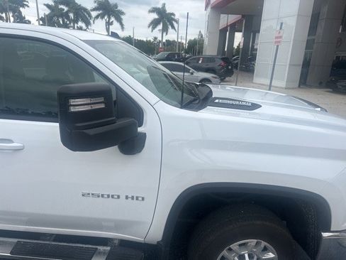 Used 2025 Chevrolet Silverado 2500 LT w/ Convenience Package image 4