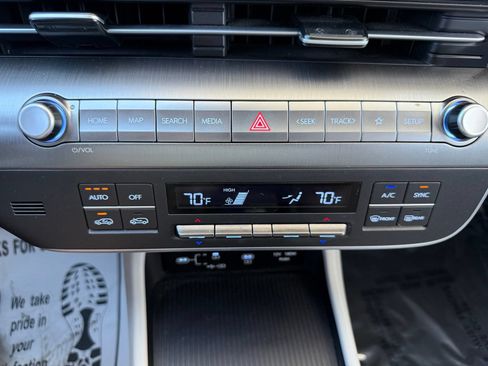 Used 2024 Hyundai Kona SEL AWD/4WD image 24