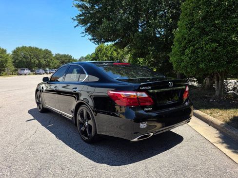 Used 2010 Lexus LS 460 w/ Luxury Value Edition RWD image 3