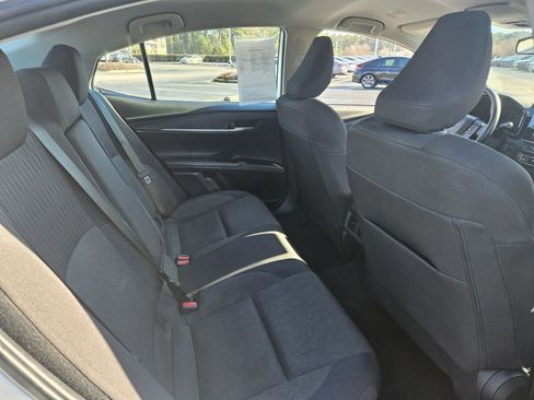 Used 2025 Toyota Camry LE image 19