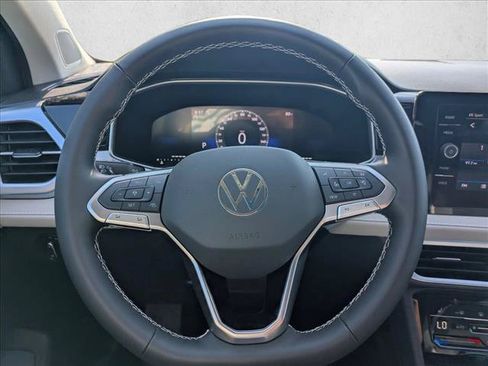 New 2026 Volkswagen Taos SE AWD/4WD image 11