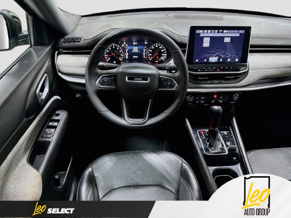 Used 2023 Jeep Compass Latitude AWD/4WD image 24