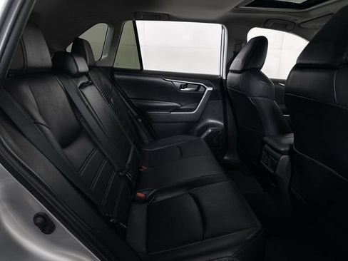 Used 2023 Toyota RAV4 XLE Premium AWD/4WD image 28