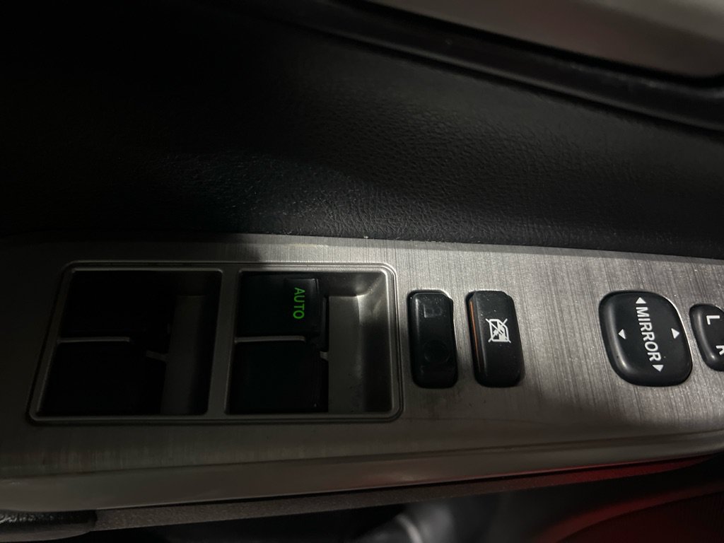 Used 2012 Toyota Camry SE FWD image 24
