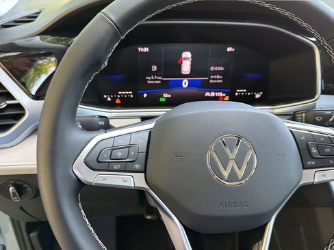 New 2026 Volkswagen Taos SE image 33