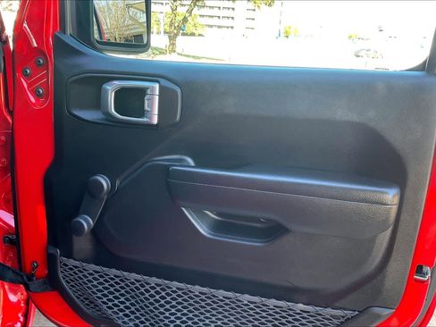 Used 2021 Jeep Wrangler Unlimited Sport image 17