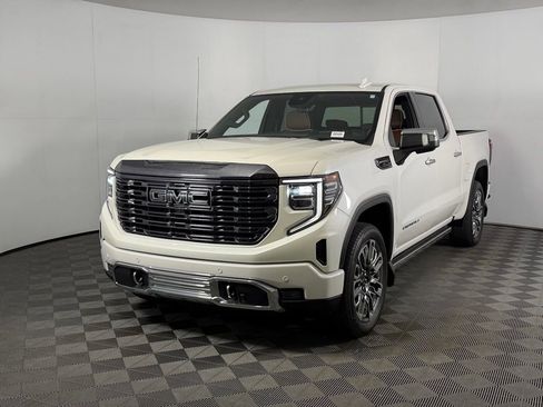 Used 2024 GMC Sierra 1500 Denali Ultimate AWD/4WD image 3
