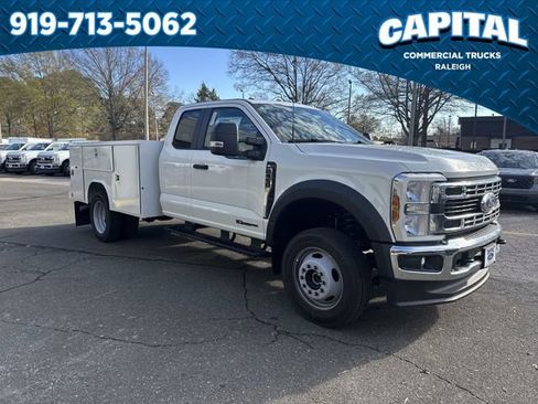 New 2025 Ford F450 XL image 2