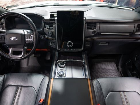 Used 2023 Ford Expedition Platinum AWD/4WD image 15