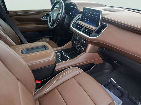 Used 2024 Chevrolet Tahoe High Country AWD/4WD image 35