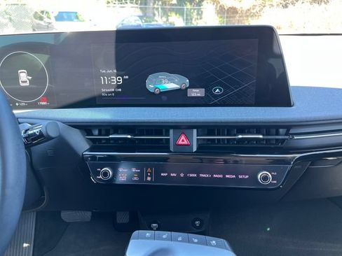 Used 2024 Kia EV6 Wind AWD/4WD image 22