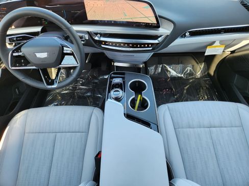 New 2025 Cadillac Lyriq Sport RWD image 17