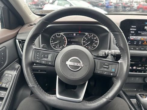 Used 2023 Nissan Rogue SL w/ SL Premium Package image 26