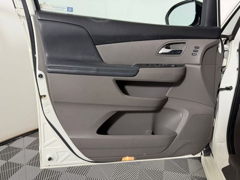 Used 2017 Honda Odyssey Touring image 21