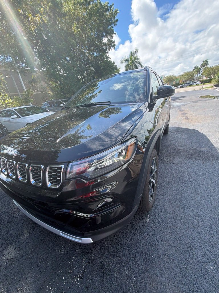 Used 2026 Jeep Compass Limited AWD/4WD image 1
