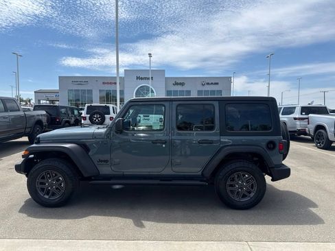 Used 2025 Jeep Wrangler Unlimited Sport AWD/4WD image 8