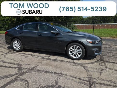 Used 2018 Chevrolet Malibu LT FWD image 1