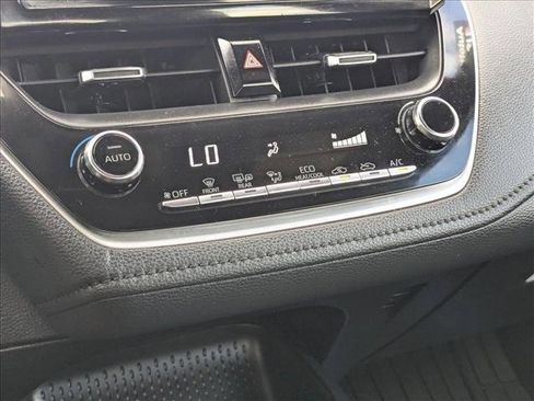 Used 2020 Toyota Corolla SE image 14