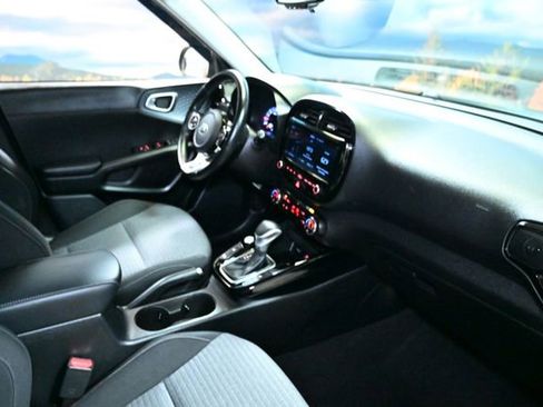 Used 2021 Kia Soul EX image 42
