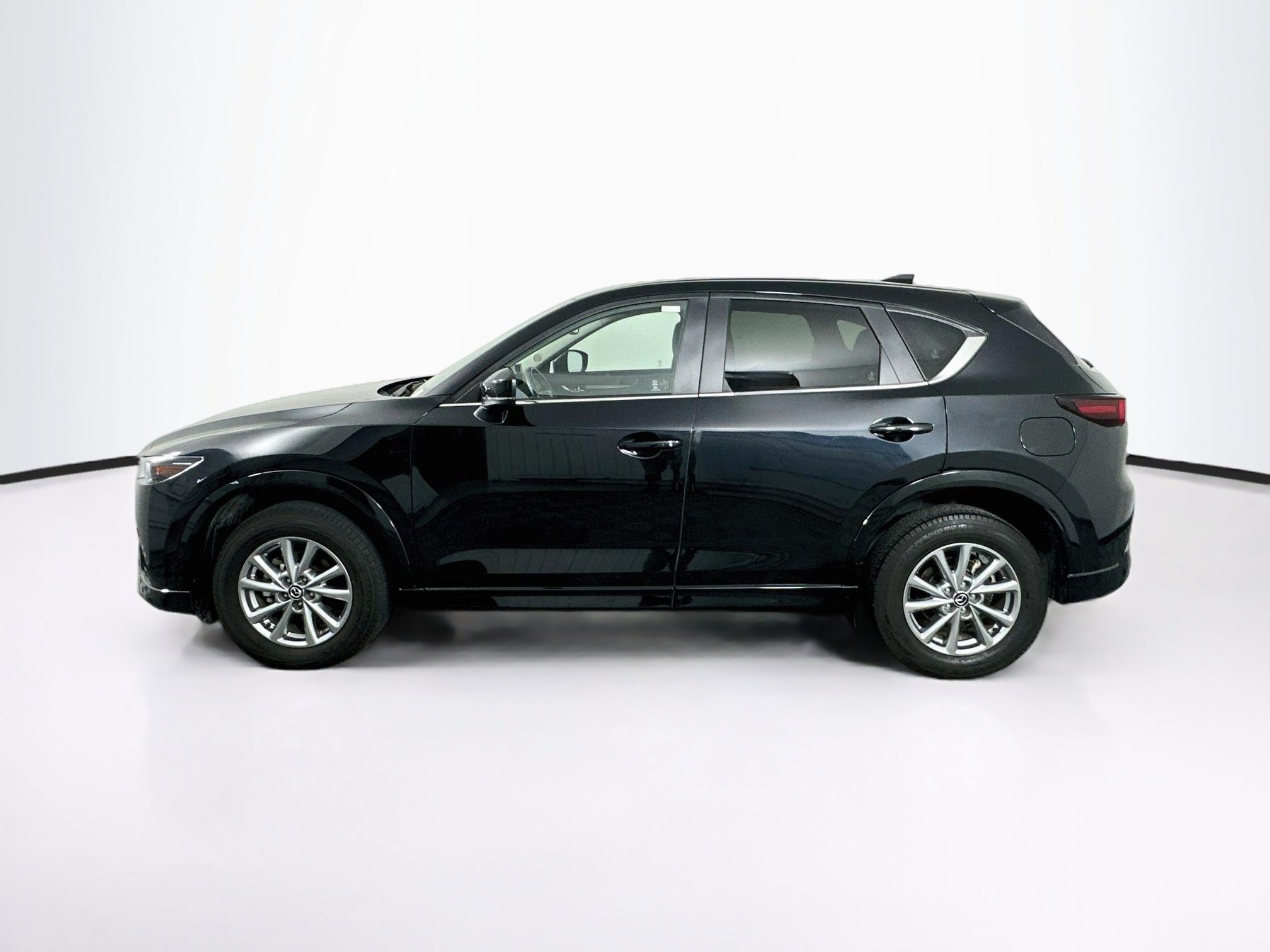 Used 2025 MAZDA CX-5 AWD 2.5 S w/ Preferred Package image 4