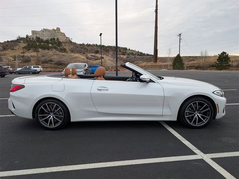 Used 2023 BMW 430i xDrive Convertible w/ Convenience Package image 11