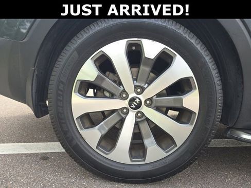 Used 2021 Kia Telluride EX w/ EX Premium Package FWD image 6